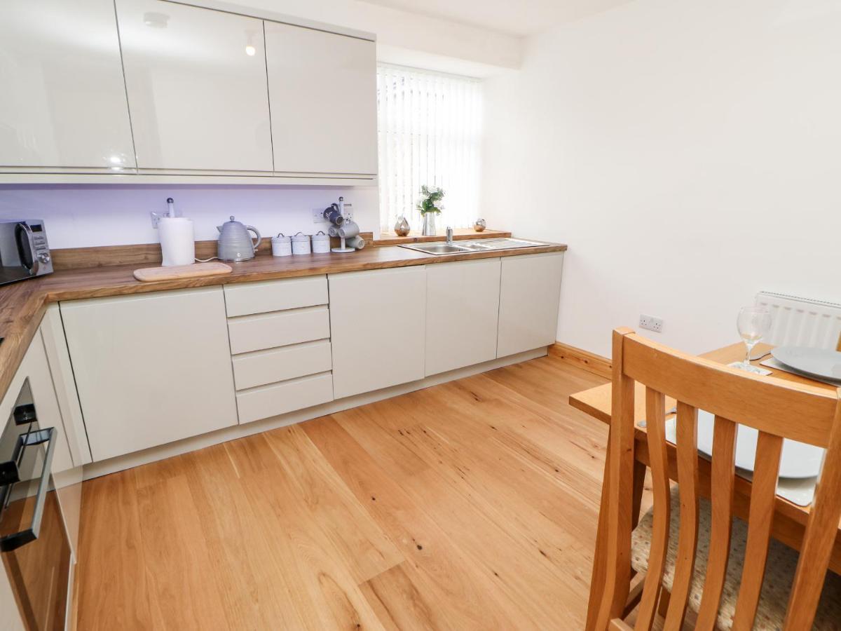 Flat Above 27 Villa Бишъп Оукланд Екстериор снимка