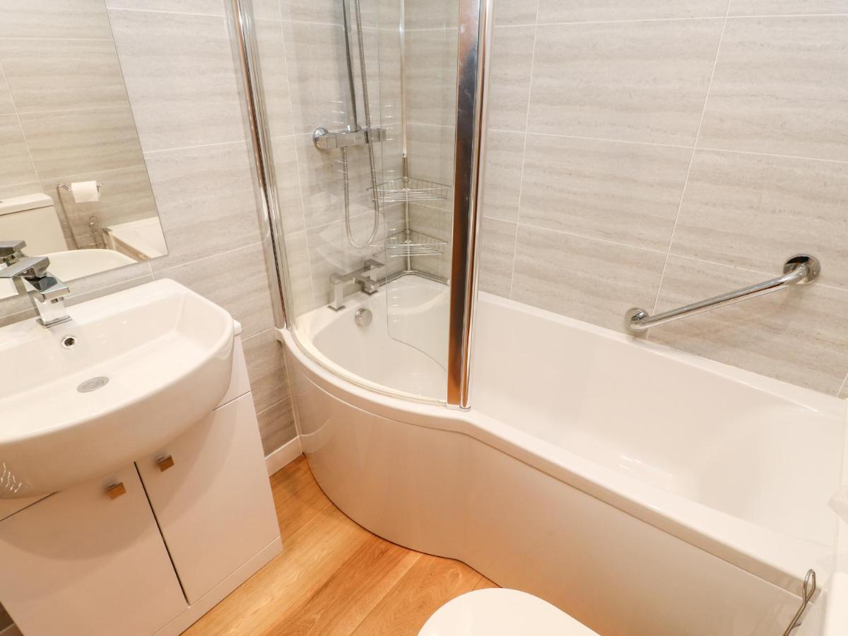 Flat Above 27 Villa Бишъп Оукланд Екстериор снимка